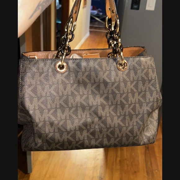 COPY - Michael Kors Brown Signature Tote Bag - Picture 1 of 4